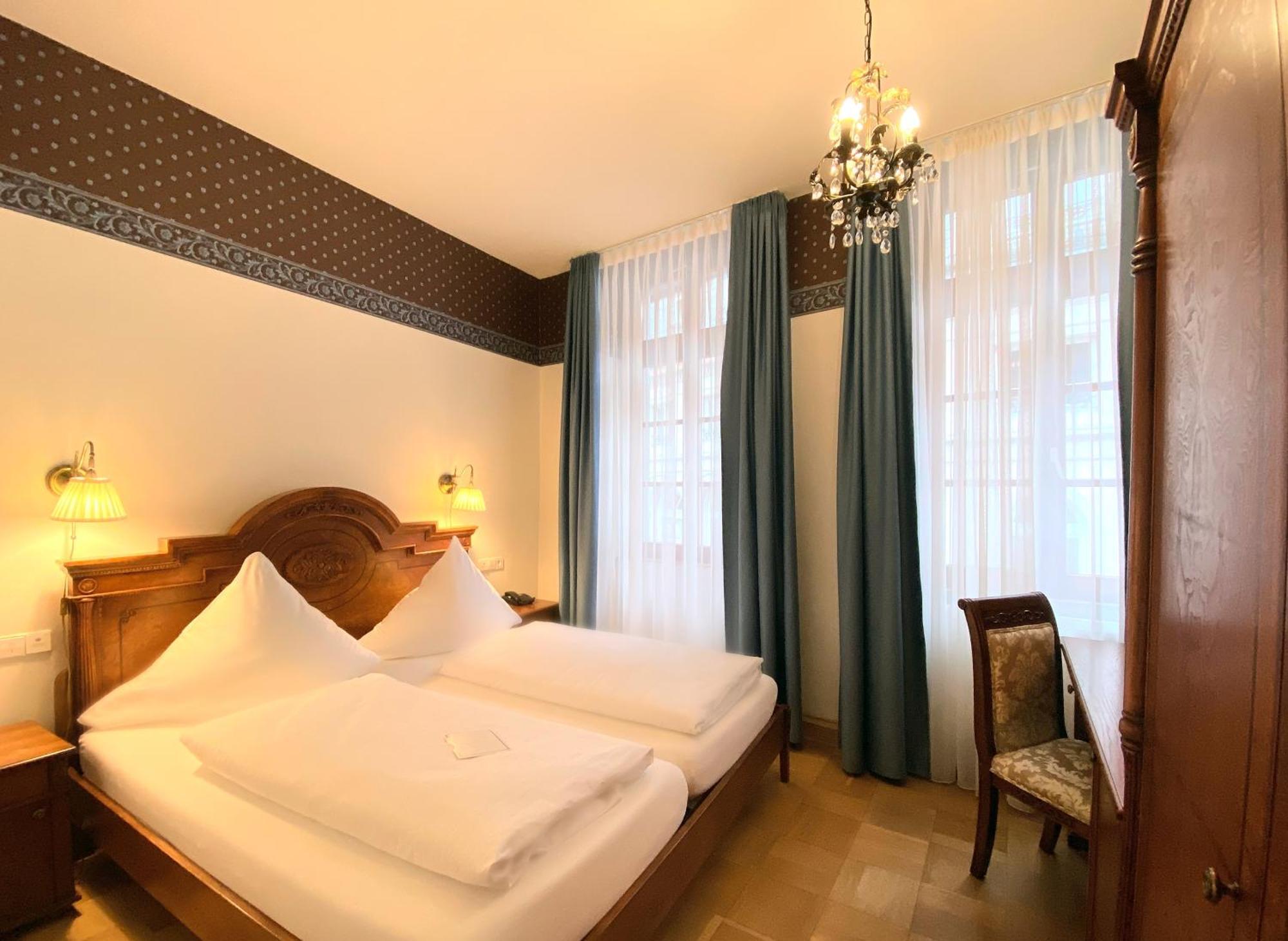 Hotel Rathausgloeckel Baden-Baden Cameră foto